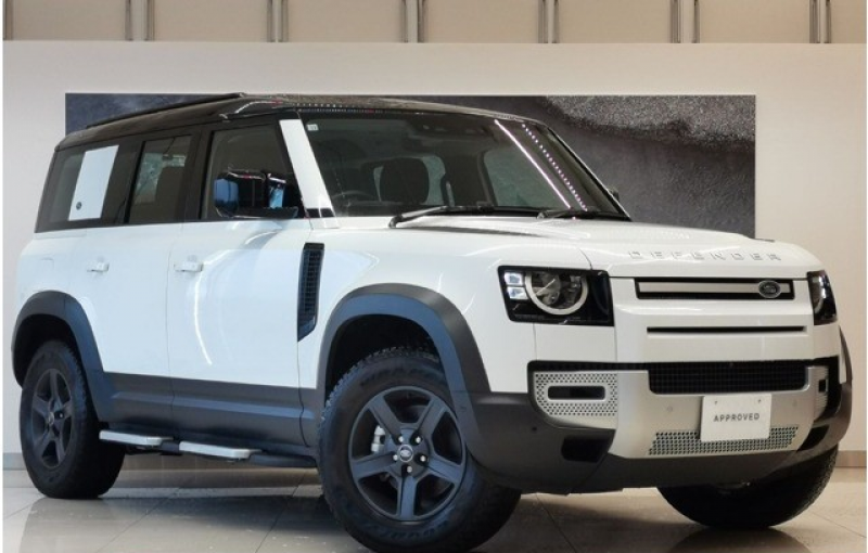 ランドローバー ディフェンダー 110 2.0L P300 4WD　　キュレイテッドスペック 7人乗り フィックスドサイドステップ ACC 禁煙車　電子制御エアサスペンション ヒーター付きフロントシート