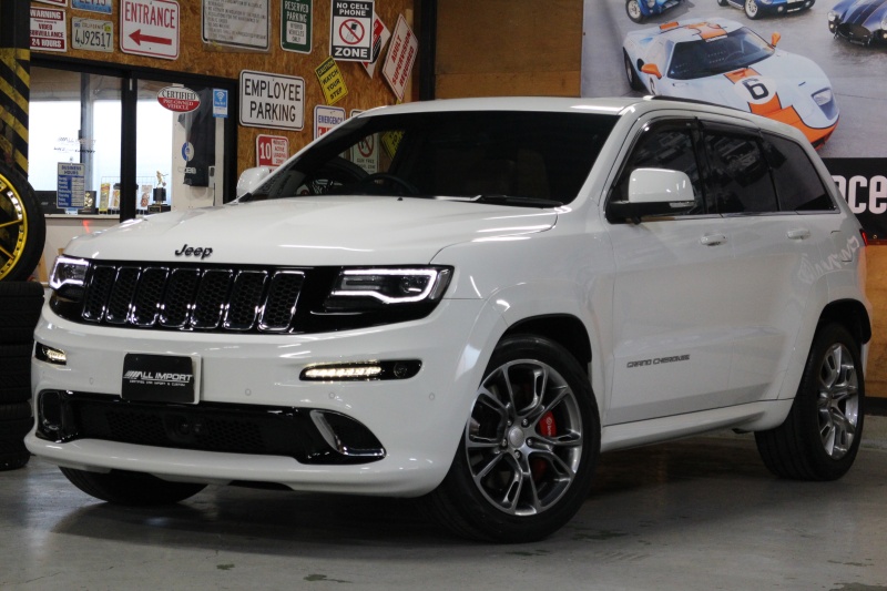 ジープ グランドチェロキー Srt8 6 4l パノラマ 正規輸入車 オールインポート 中古車検索サイト バーチャルカーショップ