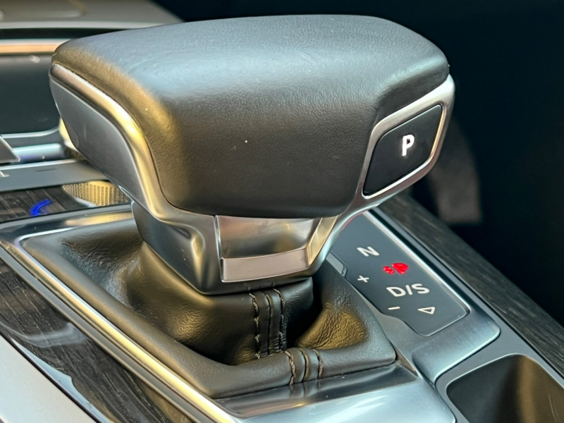 アウディ Q7 中古車