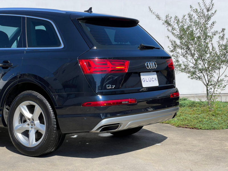 アウディ Q7 中古車