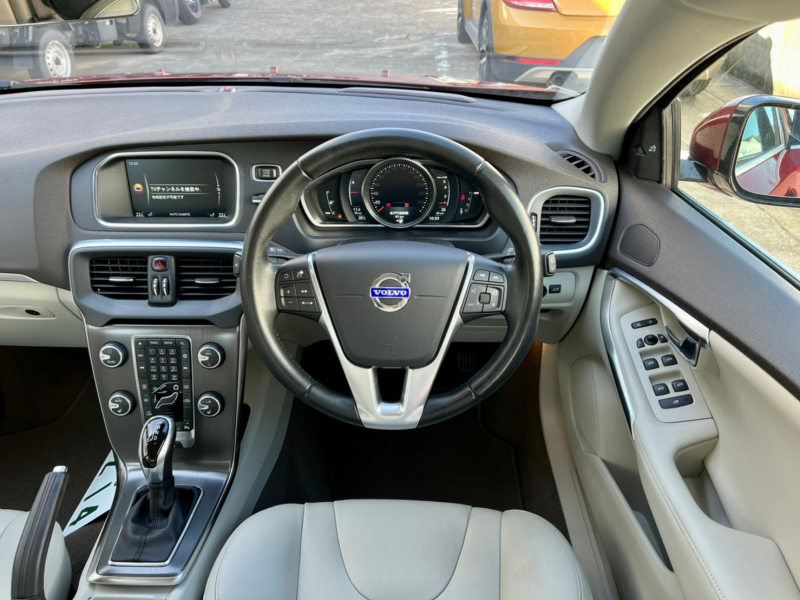 ボルボ V40 中古車