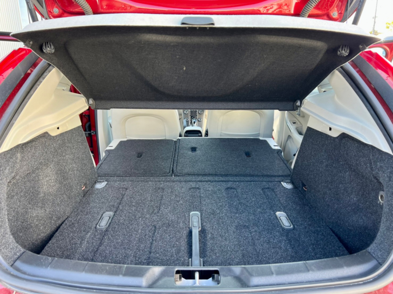 ボルボ V40 中古車