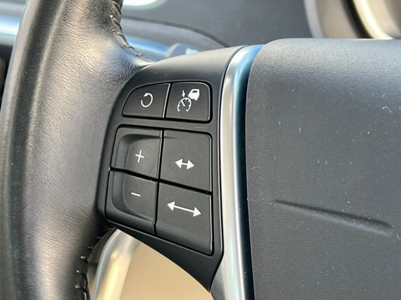 ボルボ V40 中古車