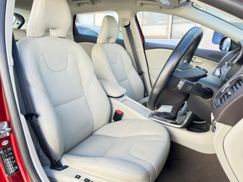 ボルボ V40 中古車