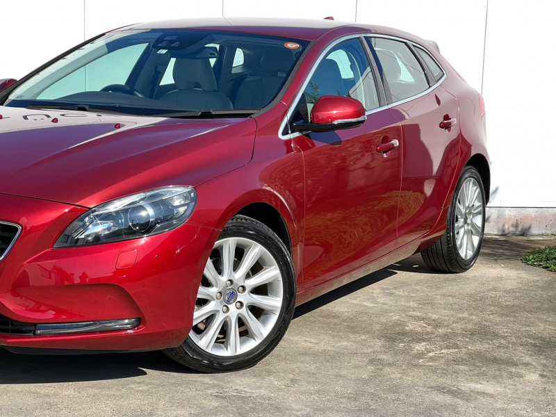 ボルボ V40 中古車