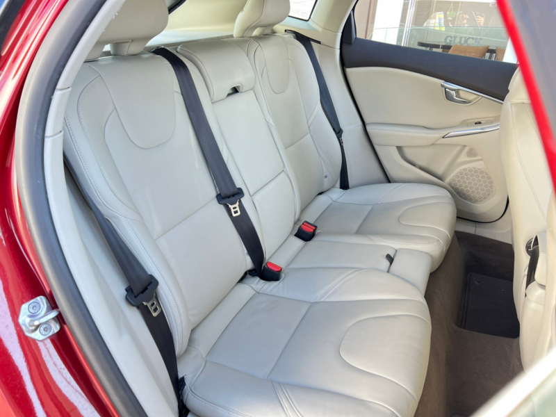 ボルボ V40 中古車