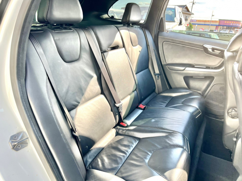 ボルボ XC60 中古車