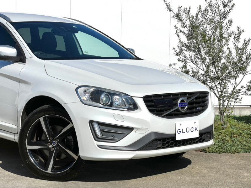 ボルボ XC60 T-5 Rデザイン ブラインドスポット アダプティブ