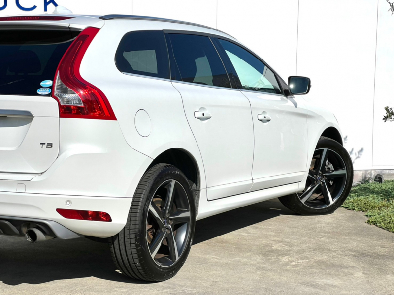ボルボ XC60 中古車