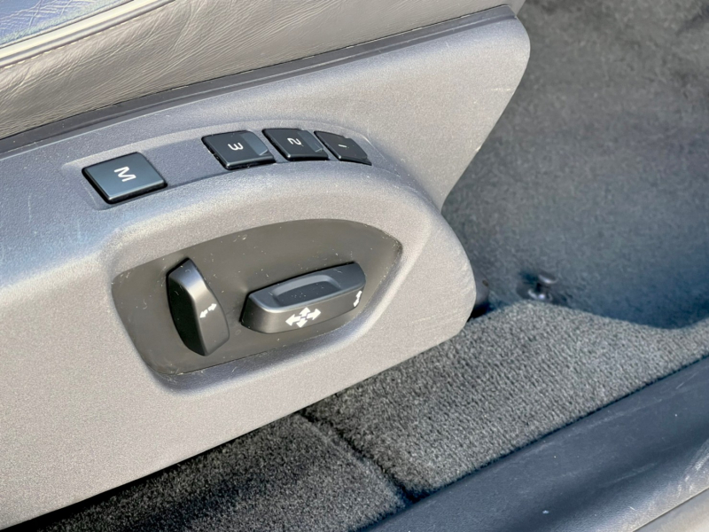 ボルボ XC60 中古車