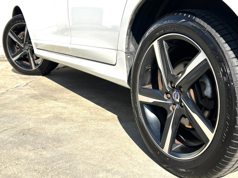 ボルボ XC60 中古車