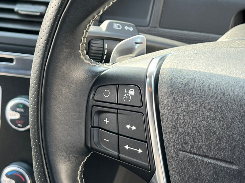 ボルボ XC60 中古車