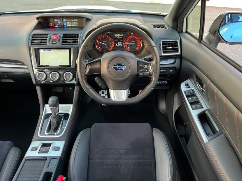 スバル WRX S4 中古車