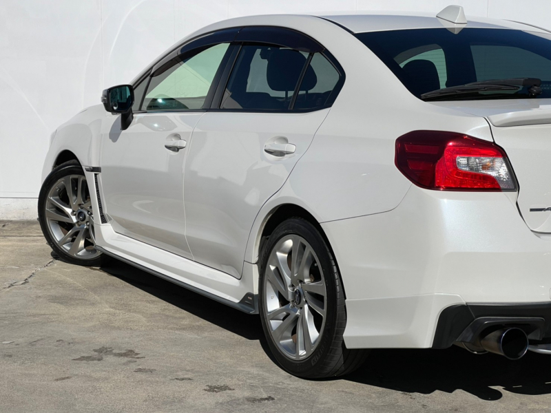 スバル WRX S4 中古車