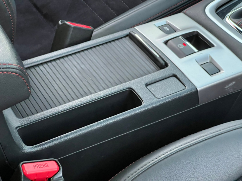 スバル WRX S4 中古車