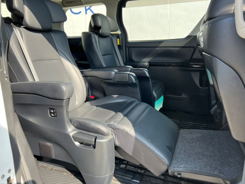 トヨタ ヴェルファイア 中古車