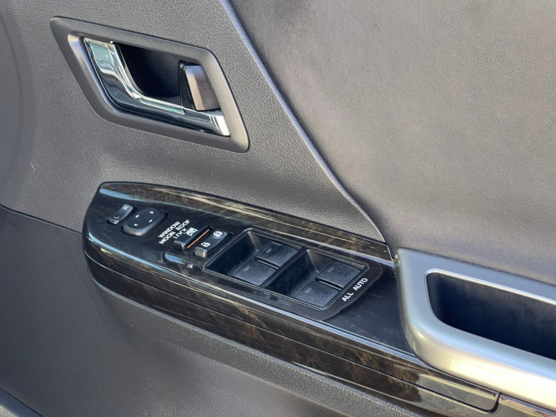 トヨタ ヴェルファイア 中古車