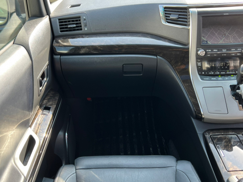 トヨタ ヴェルファイア 中古車