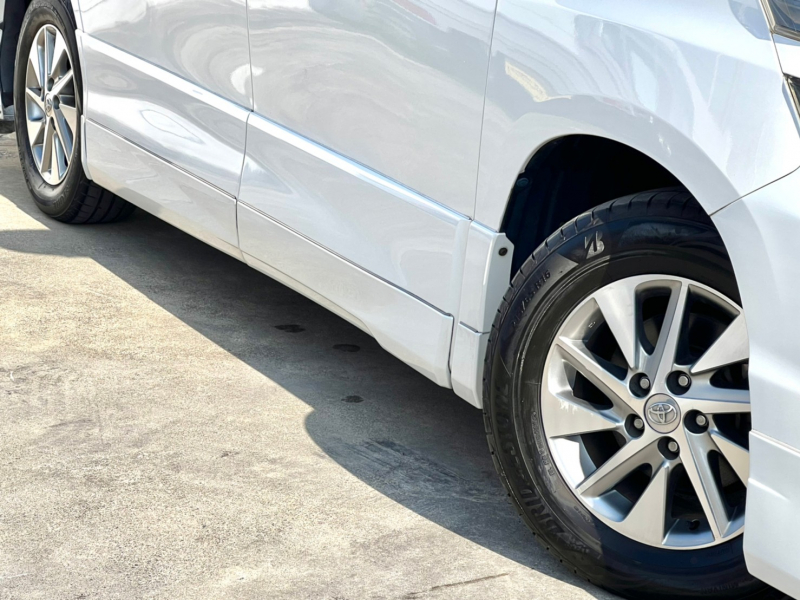 トヨタ ヴェルファイア 中古車