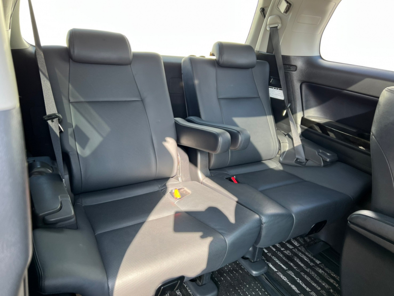 トヨタ ヴェルファイア 中古車