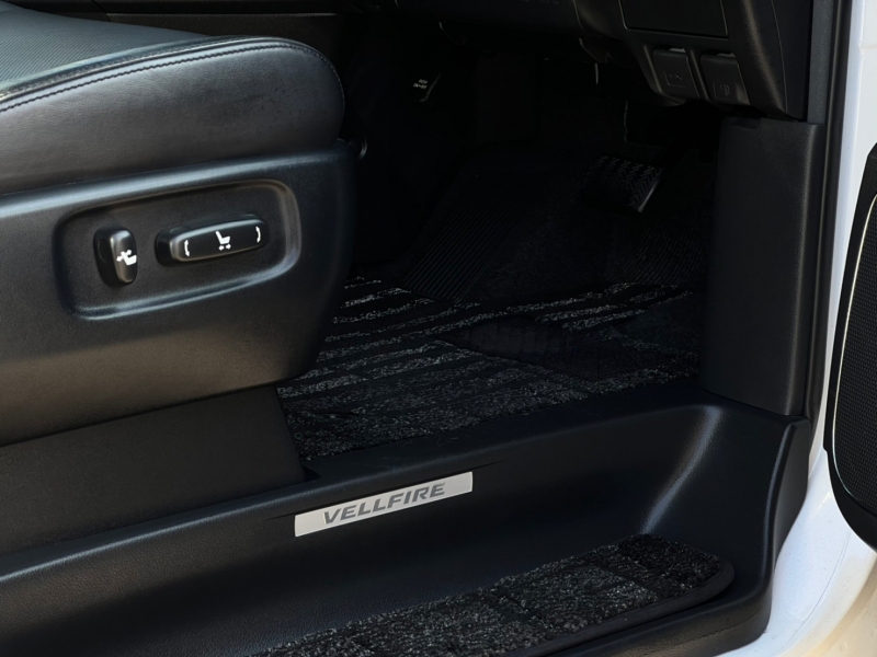 トヨタ ヴェルファイア 中古車