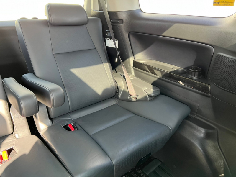 トヨタ ヴェルファイア 中古車