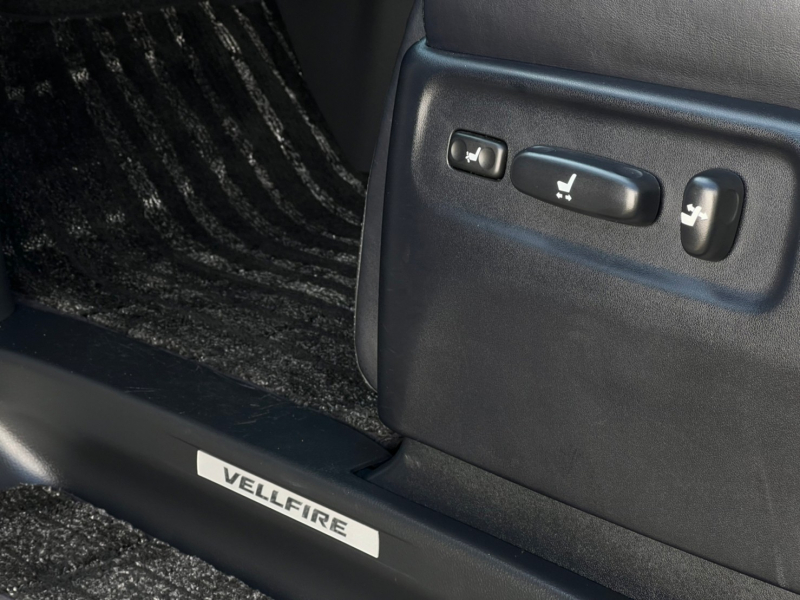 トヨタ ヴェルファイア 中古車