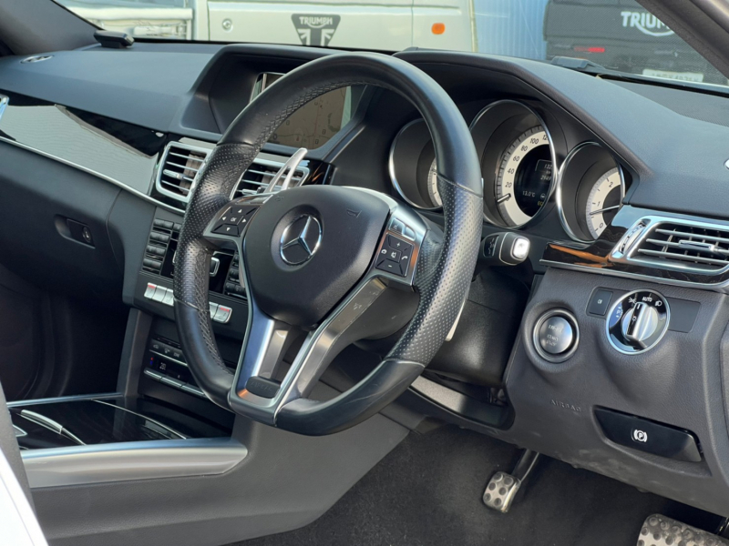 メルセデスベンツ Eクラス 中古車