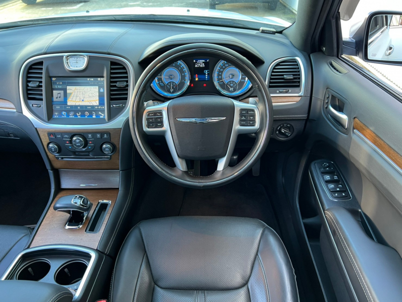 クライスラー 300C 中古車