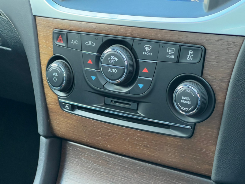 クライスラー 300C 中古車