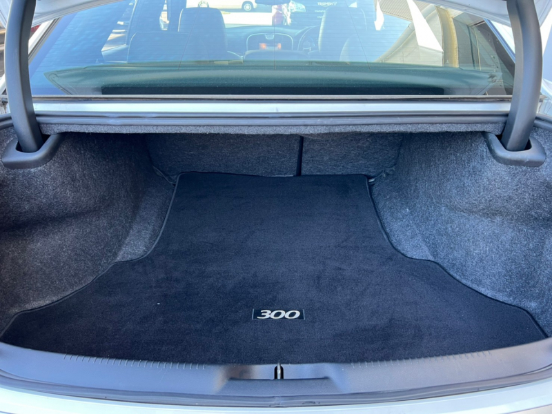 クライスラー 300C 中古車