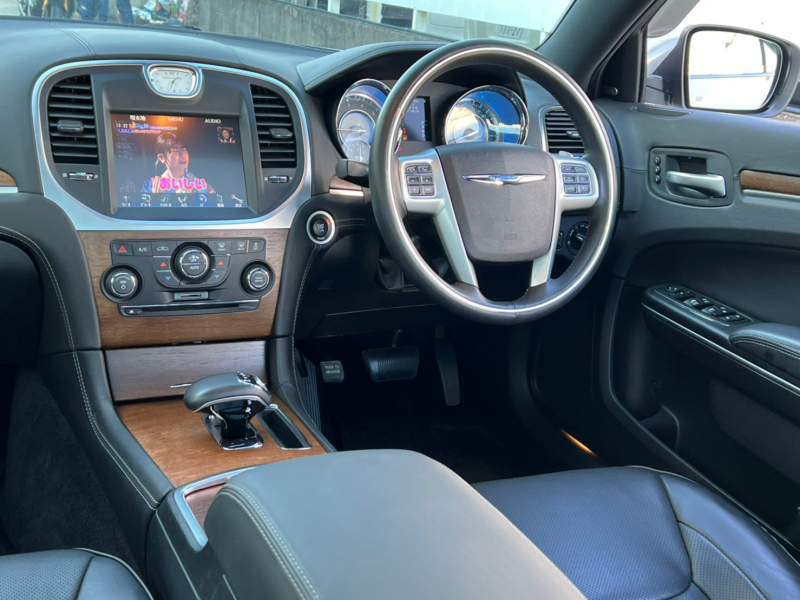 クライスラー 300C 中古車
