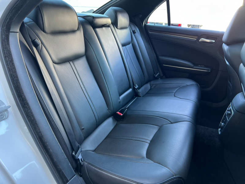 クライスラー 300C 中古車