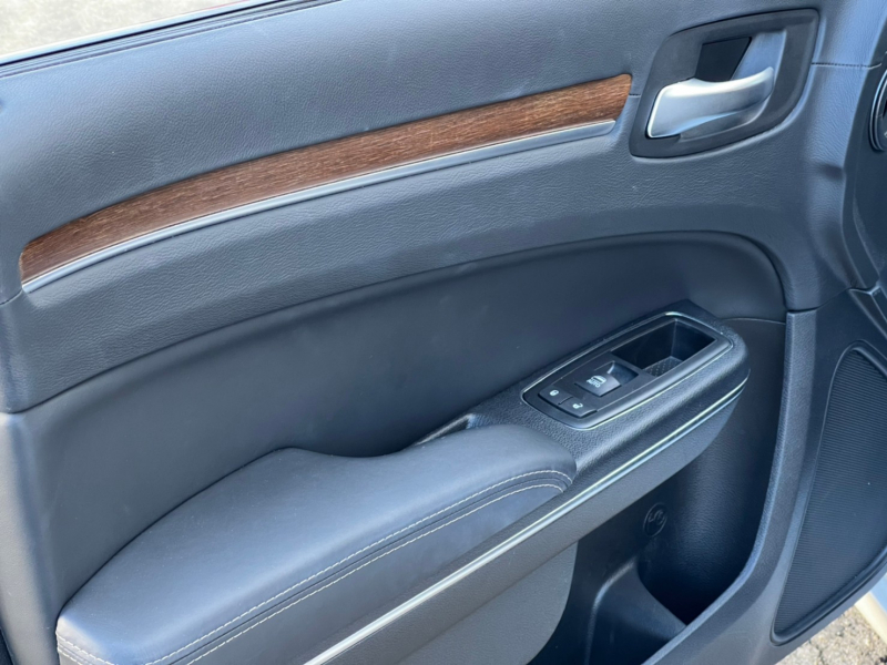 クライスラー 300C 中古車