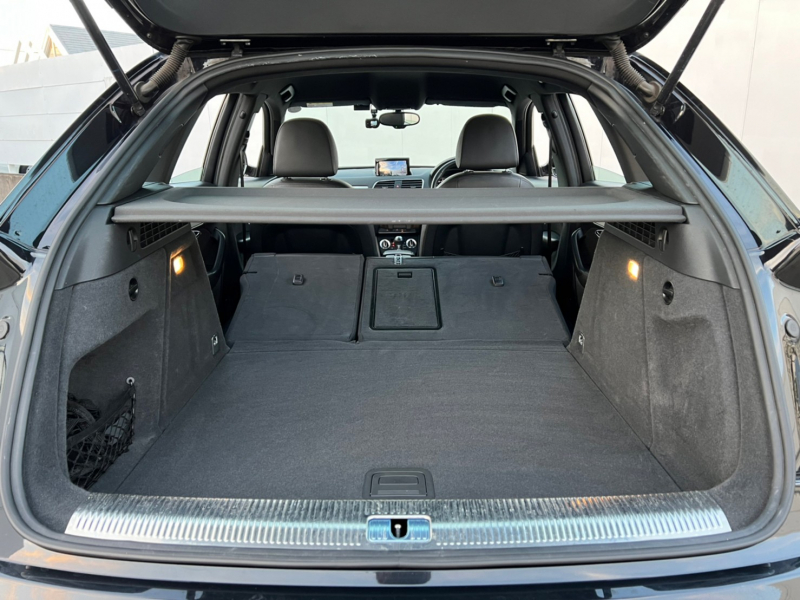 アウディ Q3 中古車