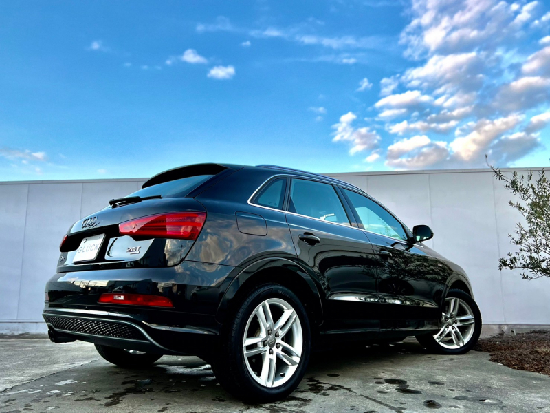 アウディ Q3 中古車