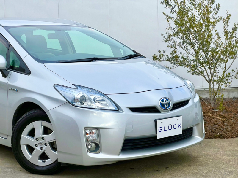 トヨタ プリウス 中古車