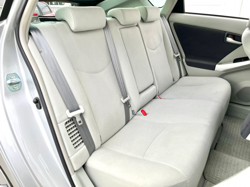 トヨタ プリウス 中古車