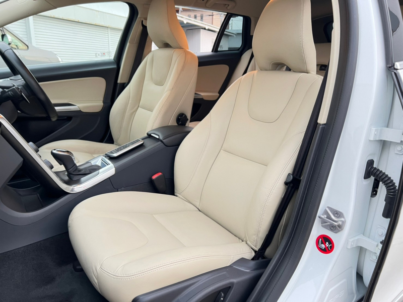 ボルボ V60 中古車
