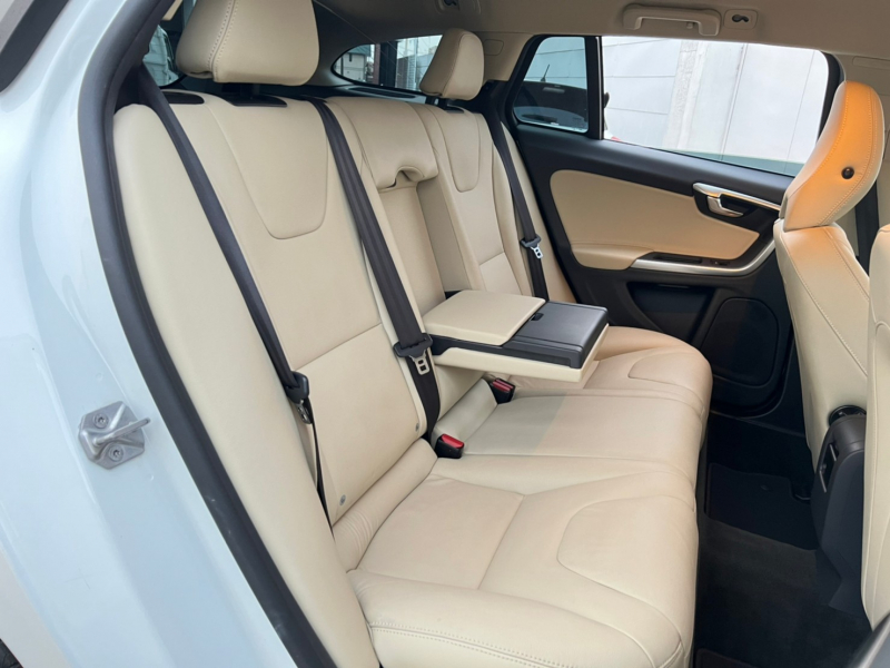ボルボ V60 中古車