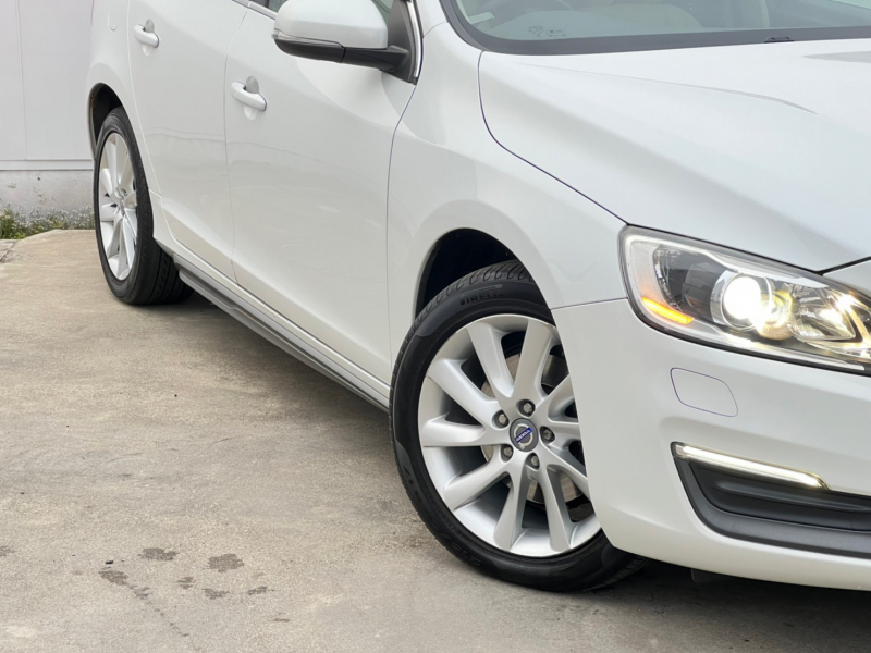 ボルボ V60 中古車