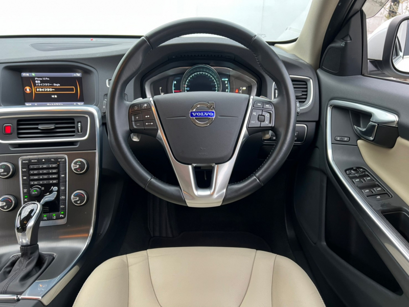 ボルボ V60 中古車
