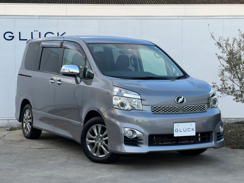 トヨタ VOXY 中古車