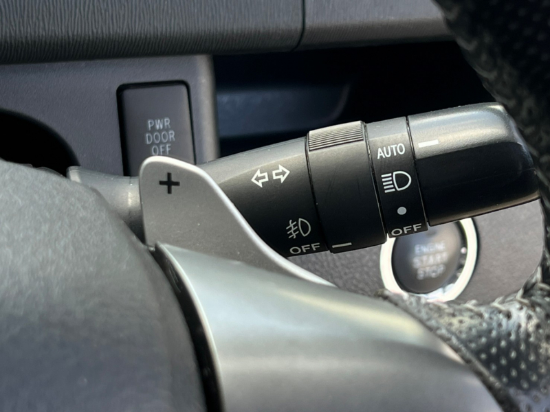 トヨタ VOXY 中古車