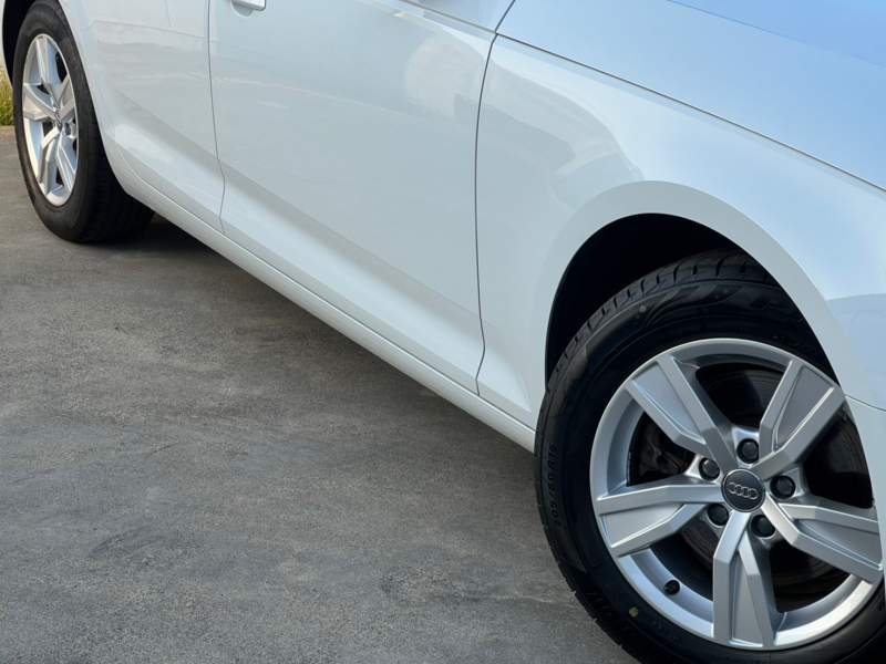 アウディ A4アバント 中古車