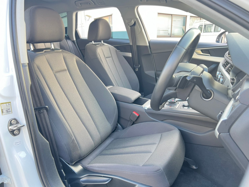 アウディ A4アバント 中古車