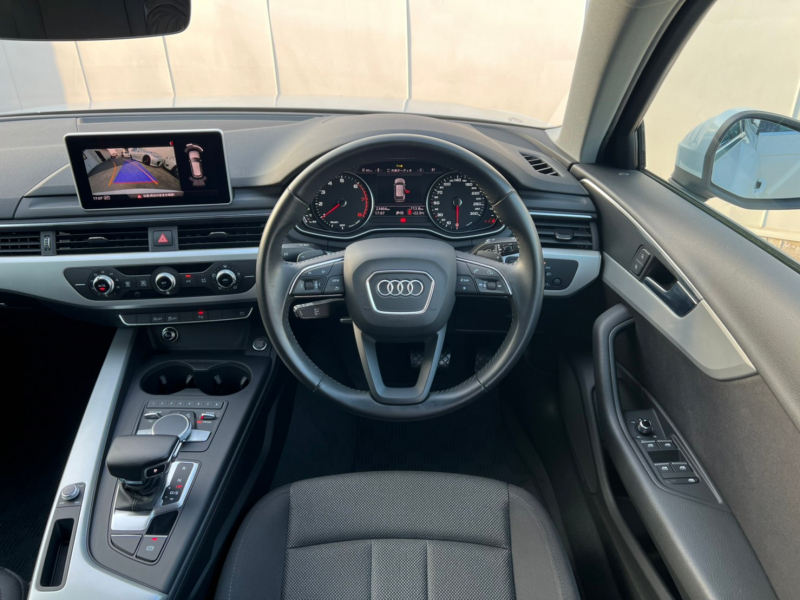 アウディ A4アバント 中古車