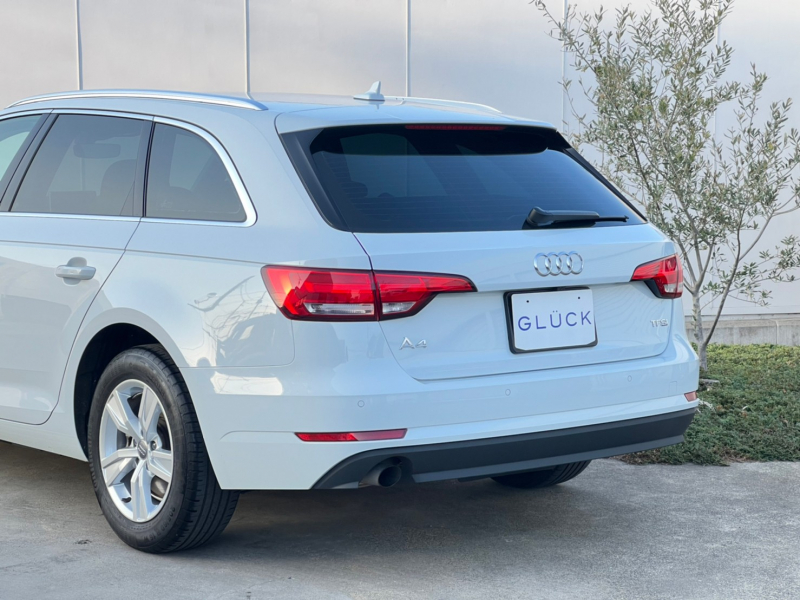 アウディ A4アバント 中古車