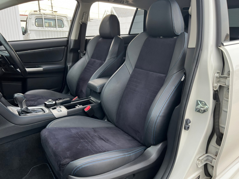 スバル レヴォーグ 中古車