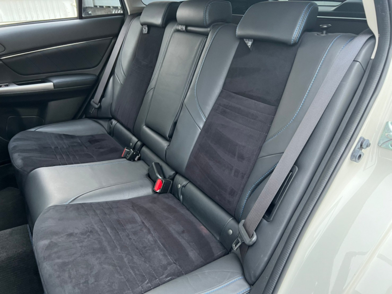 スバル レヴォーグ 中古車
